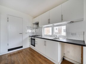 Whitehorse Lane, London, SE25