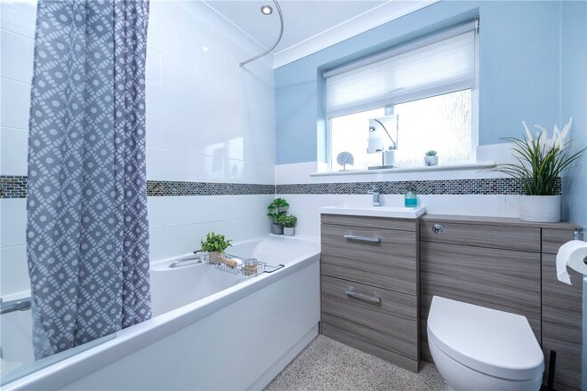Chatsworth Close, Peterborough, PE6
