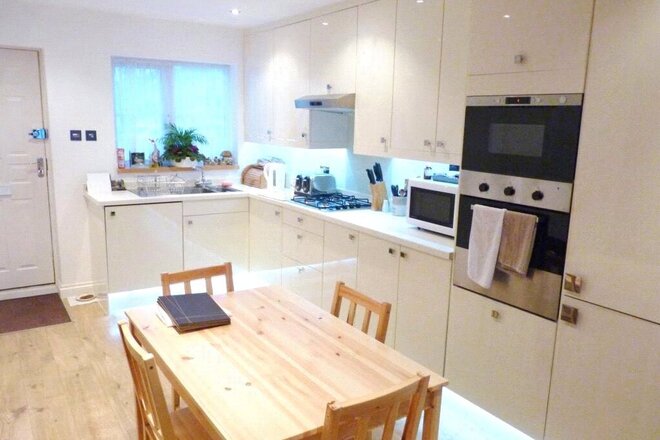 Brockleyside, Stanmore, HA7