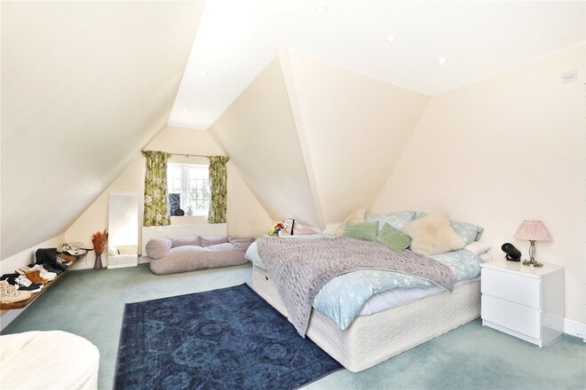 Tring Avenue, Ealing Common, W5
