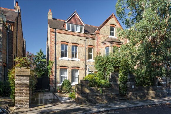 Grange Park, London, W5
