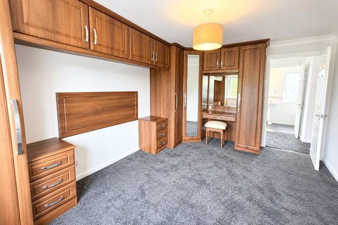 Holmsdale Close, Essex, SS0