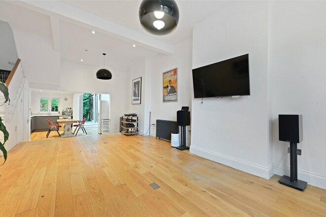 Frithville Gardens, London, W12