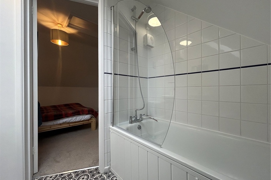En-Suite Bathroom