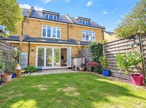 Maple Avenue, Essex, SS9