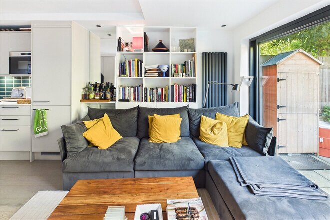Fairmile Avenue, London, SW16