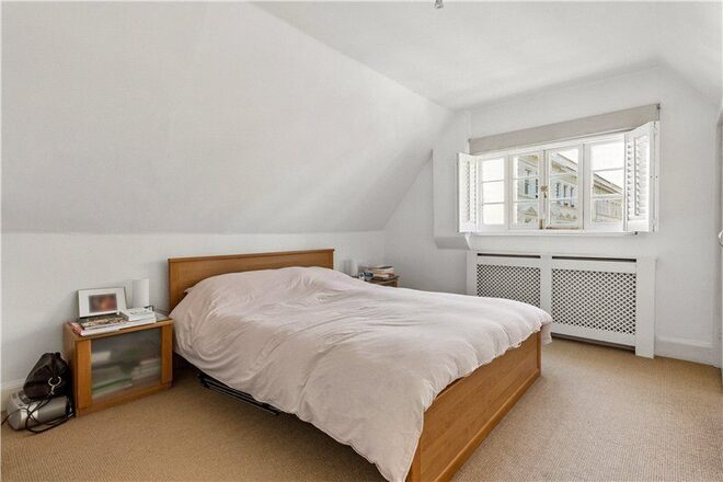 Earls Court Square, Earls Court, SW5
