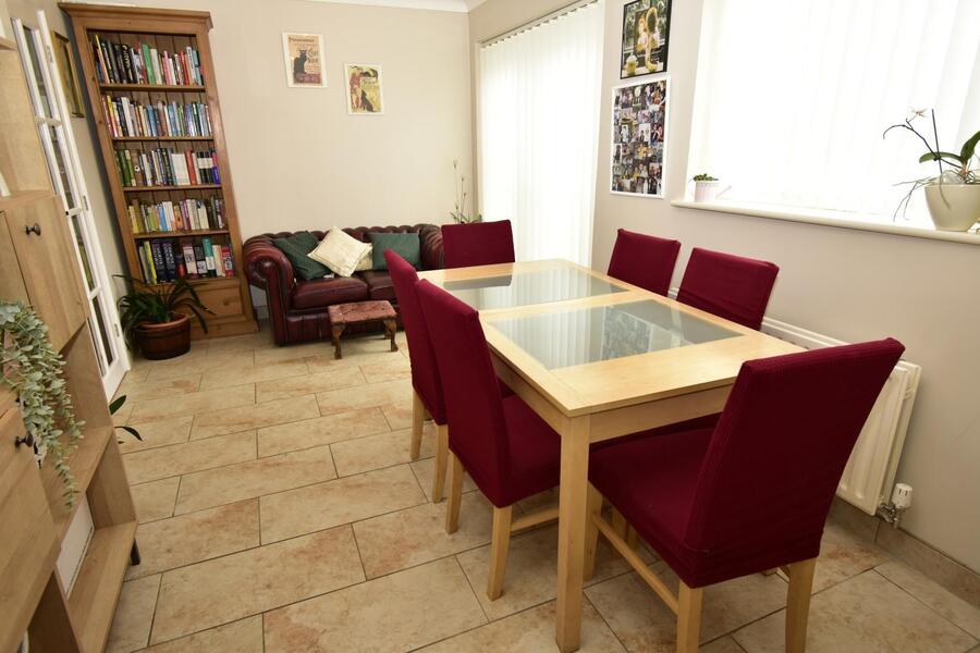 A DINING ROOM 2.JPG