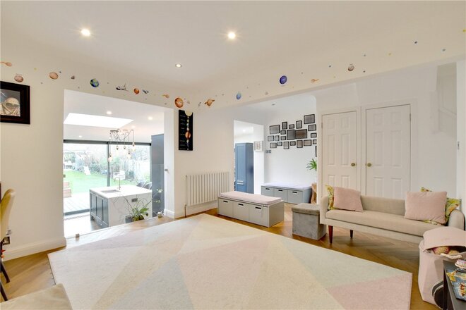 Kidbrooke Park Road, Blackheath, SE3