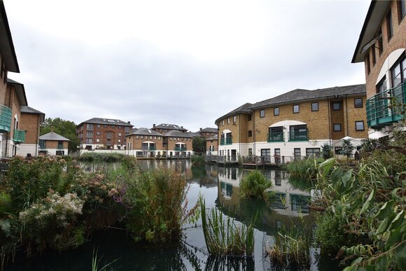 Plover Way, London, SE16
