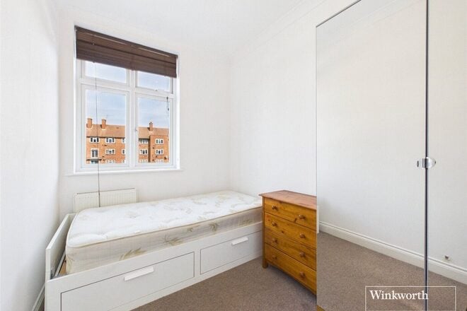 Watford Way, London, NW7