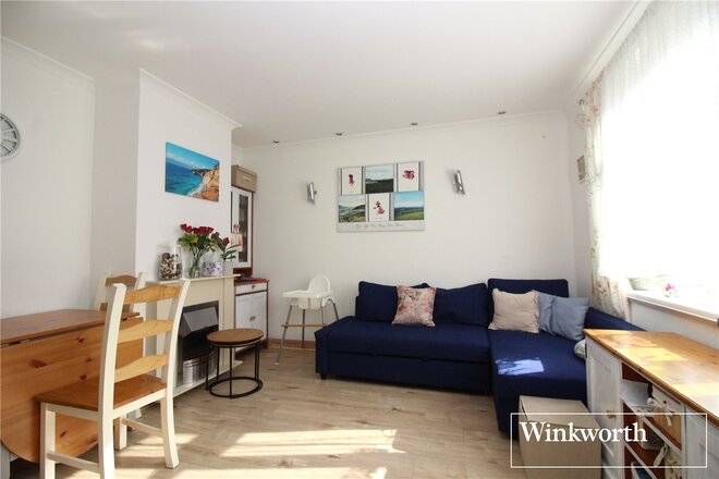 Knebworth Path, Hertfordshire, WD6
