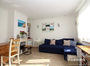 Knebworth Path, Hertfordshire, WD6