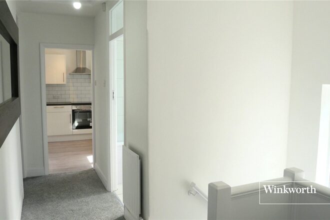 Connaught Road, Barnet, EN5
