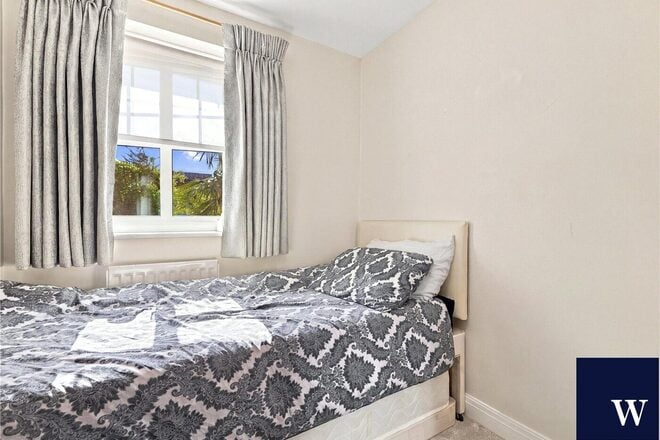 Honiton Gardens, London, NW7