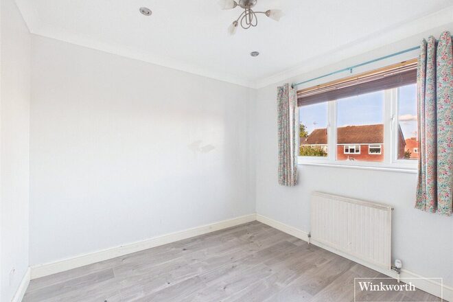 Burniston Close, Reading, RG6