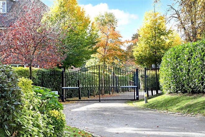 Park Grove, Beaconsfield, HP9