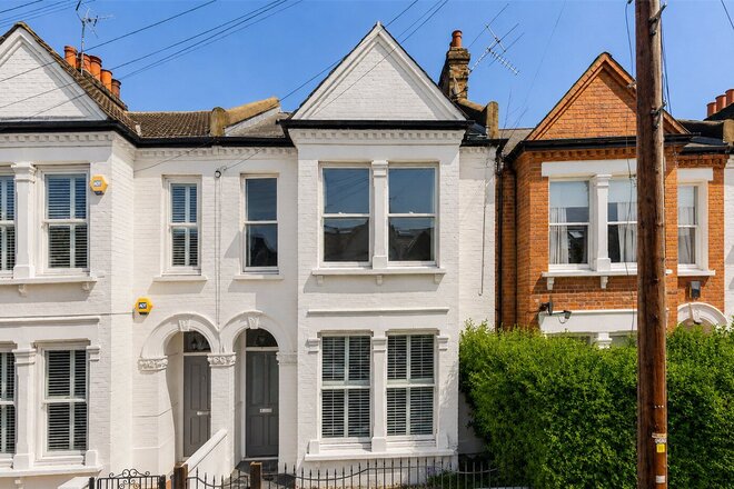Cathles Road, London, SW12