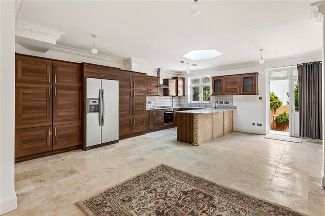 Topsham Road, London, SW17