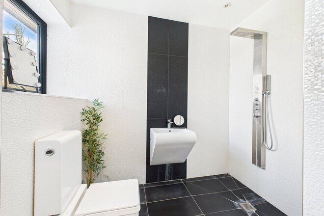 Ashford Hill Road, Thatcham, RG19
