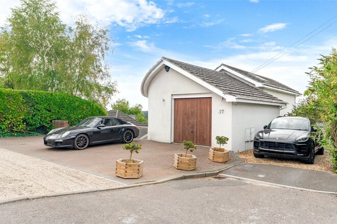 Corfe View Road, Wimborne, BH21
