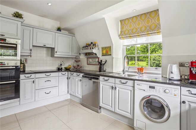 Hillside Park, Ascot, SL5