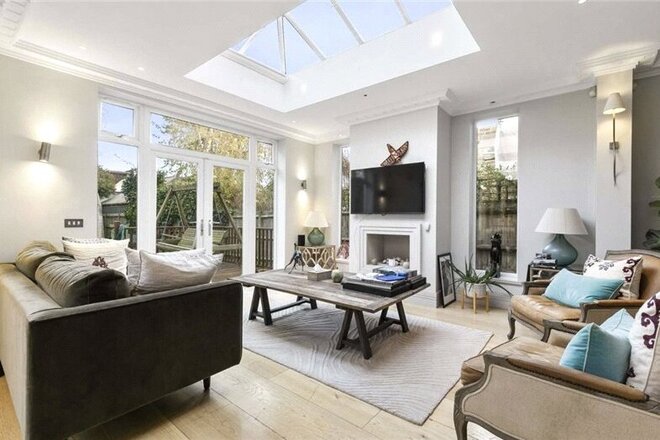 Belgrave Road, London, SW13