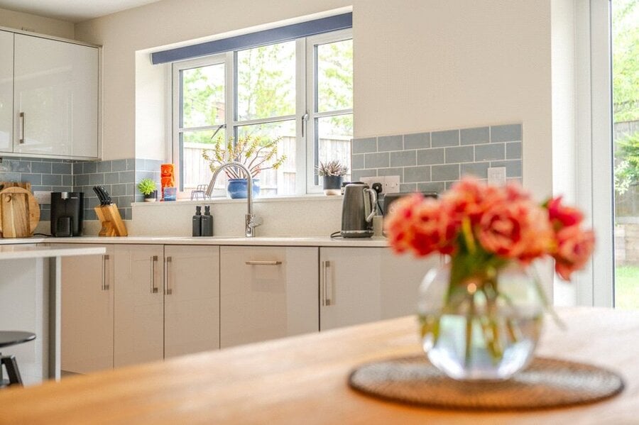 Dining To Kitchen Ar