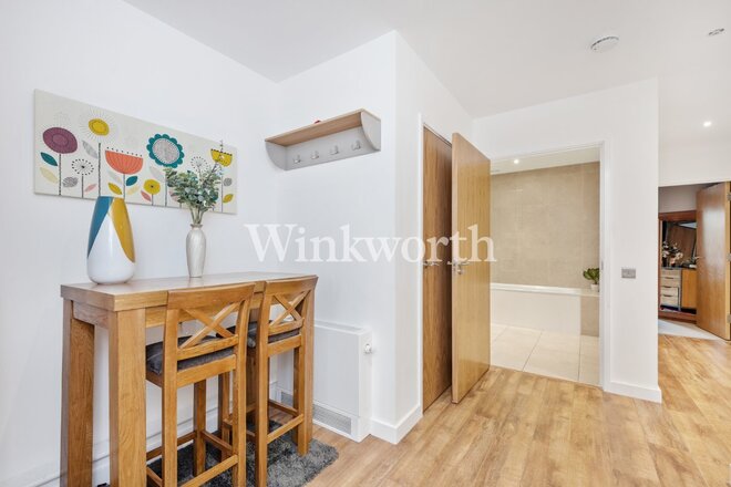 Lily Way, London, N13