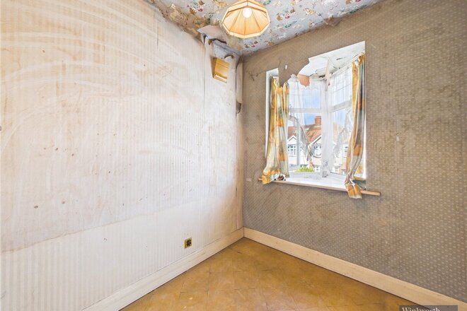 Weald Lane, Harrow, HA3