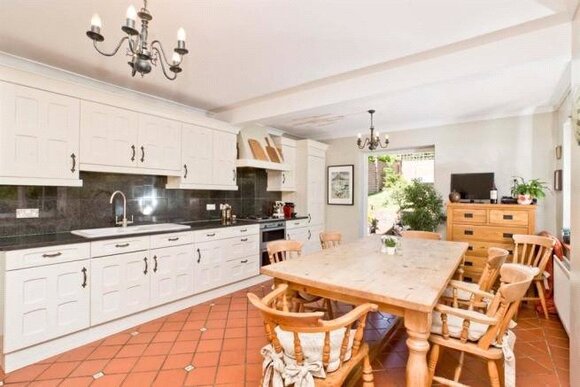 Tongdean Avenue, Hove, BN3