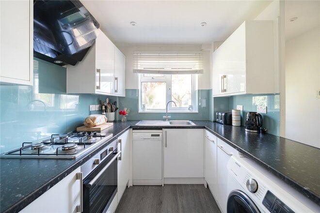 Walton Way, Berkshire, RG14
