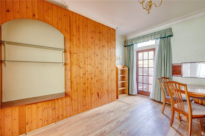 Crabtree Lane, London, SW6