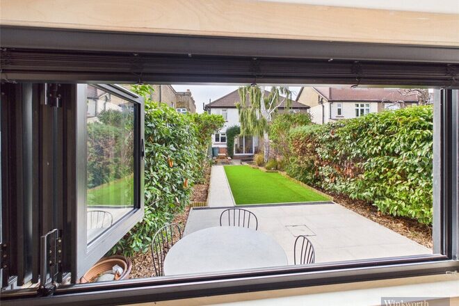 Tolworth Park Road, Surbiton, KT6