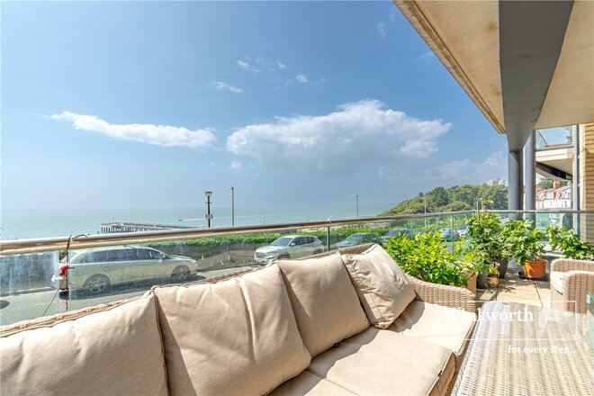 Marina Close, Bournemouth, BH5
