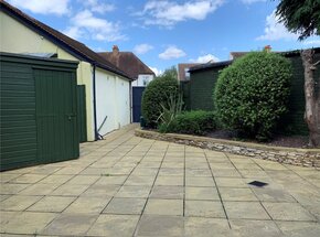 Portsmouth Road, Surrey, KT7