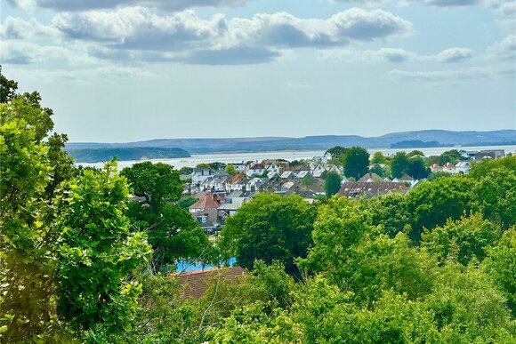 Steepdene, Poole, BH14