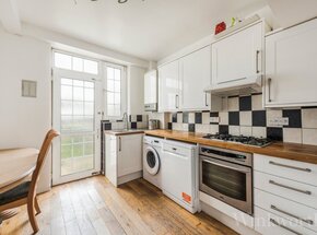Perry Hill, London, SE6