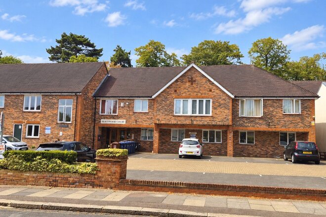 Hertswood Court, High Barnet, EN5