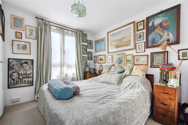 Weald Square, London, E5