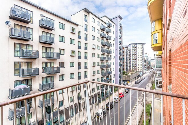 Carronade Court, London, N7
