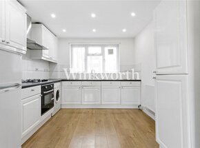 Springbank, London, N21