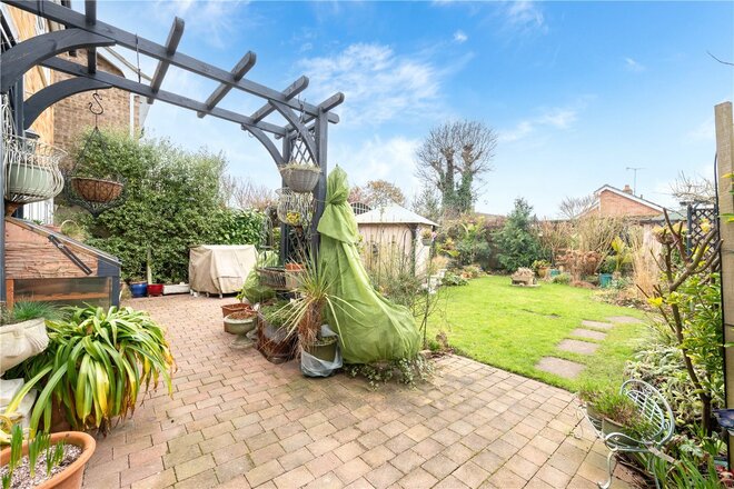 St. Guthlac Avenue, Peterborough, PE6