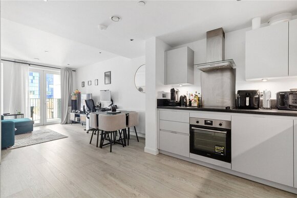 Cendal Crescent, London, E1