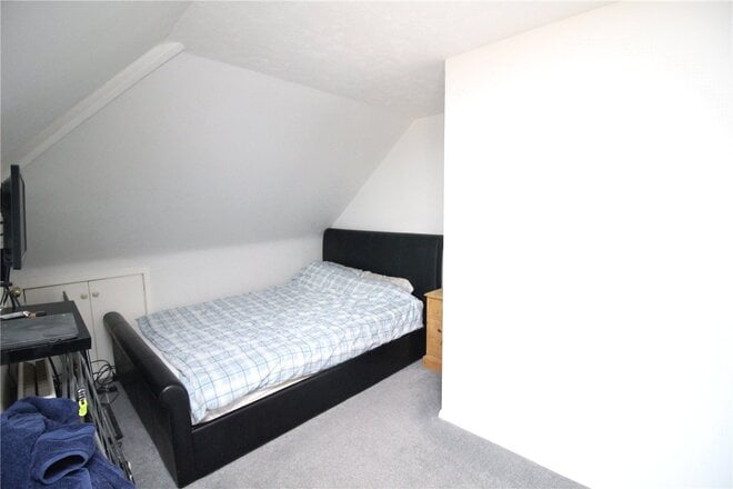 Mayfield Avenue, Essex, SS2