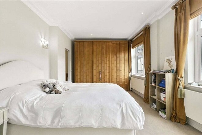 Belgrave Road, London, SW13