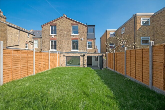 Selsdon Road, London, SE27