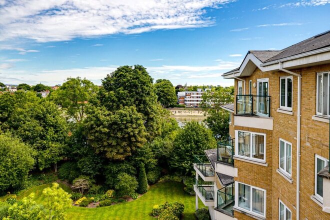 Birchgrove House, Kew, TW9