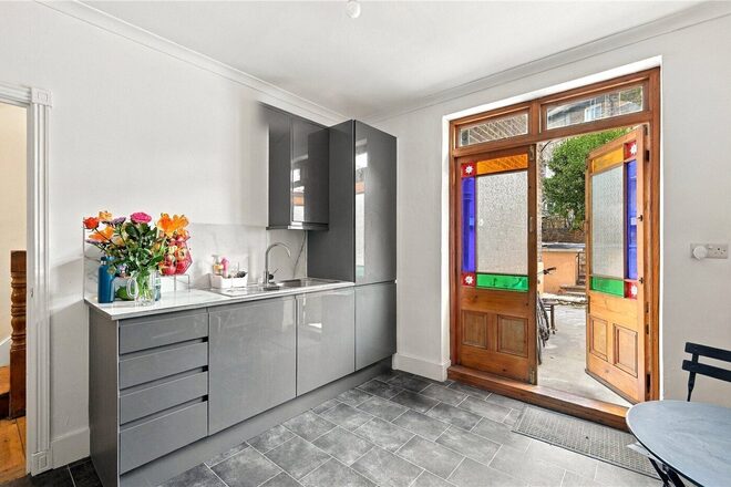 Speldhurst Road, London, E9