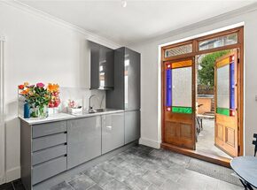 Speldhurst Road, London, E9
